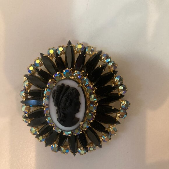 Vtg JULIANA navette crystal aurora borealis black/white cameo 2 1/4" brooch - Picture 3 of 4